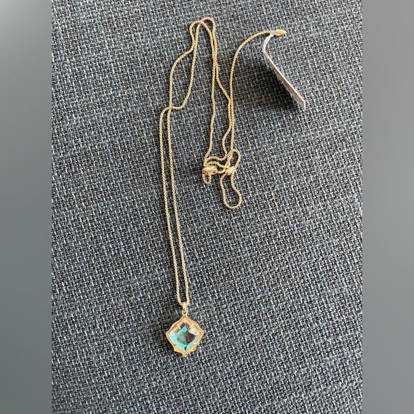 $ firm Kendra Scott Kacey Necklace - Picture 2 of 3